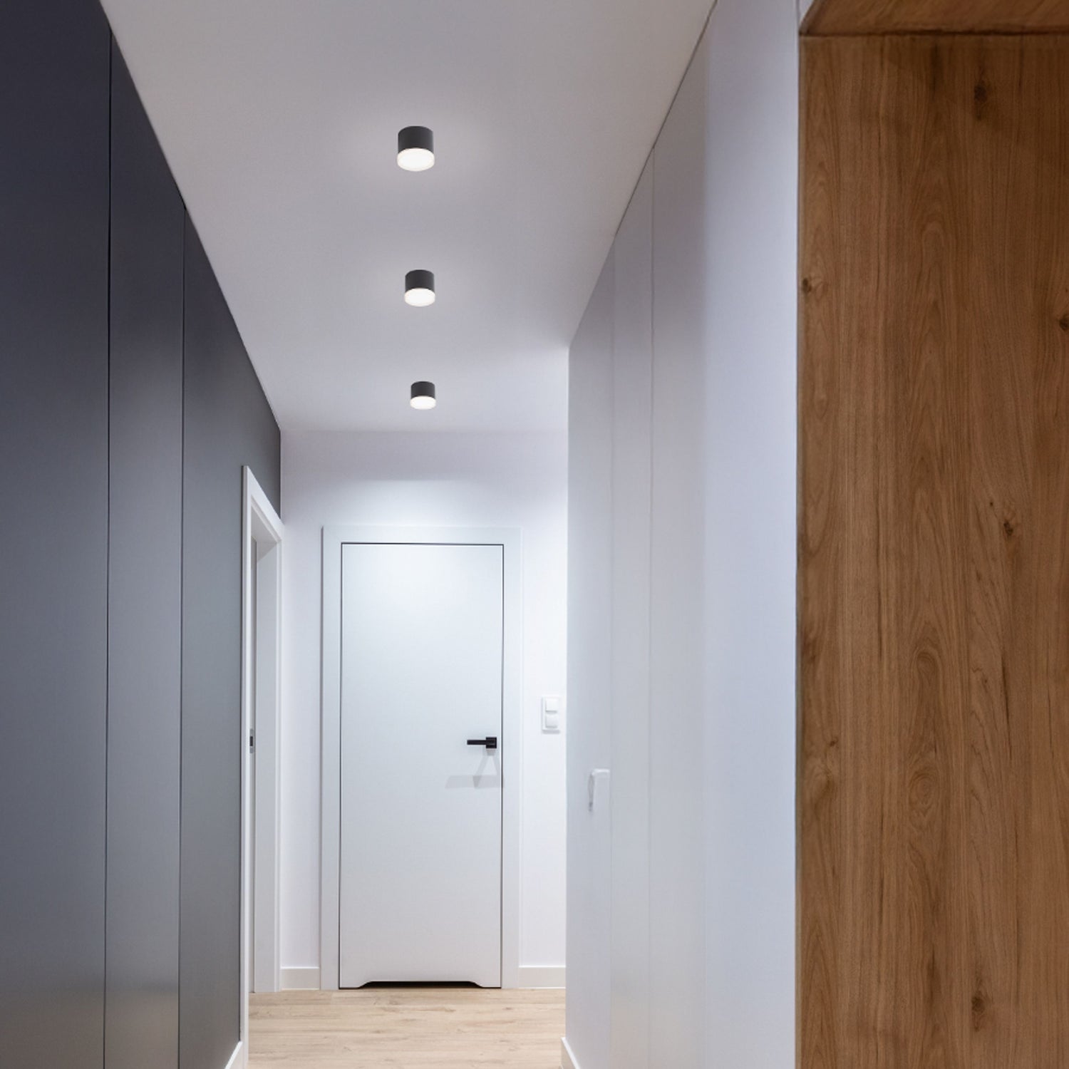 FOLYOSÓ VILÁGÍTÁS